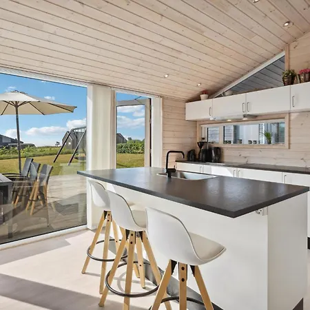 Vakantiehuis Four-bedroom In Haderslev