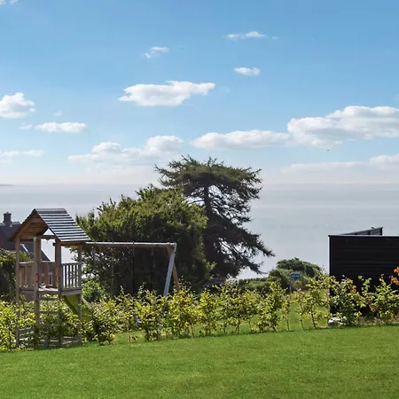 Four-bedroom In Сasa de vacaciones