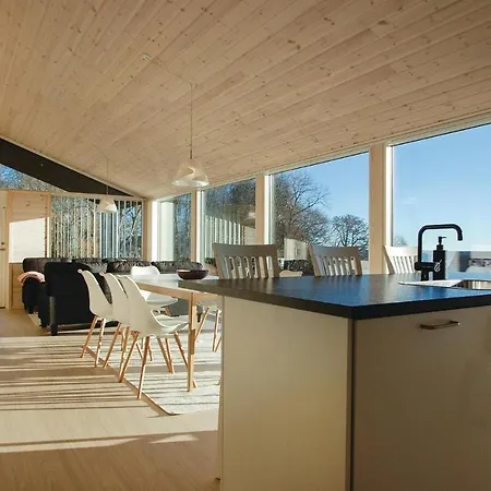 Сasa de vacaciones Four-bedroom In